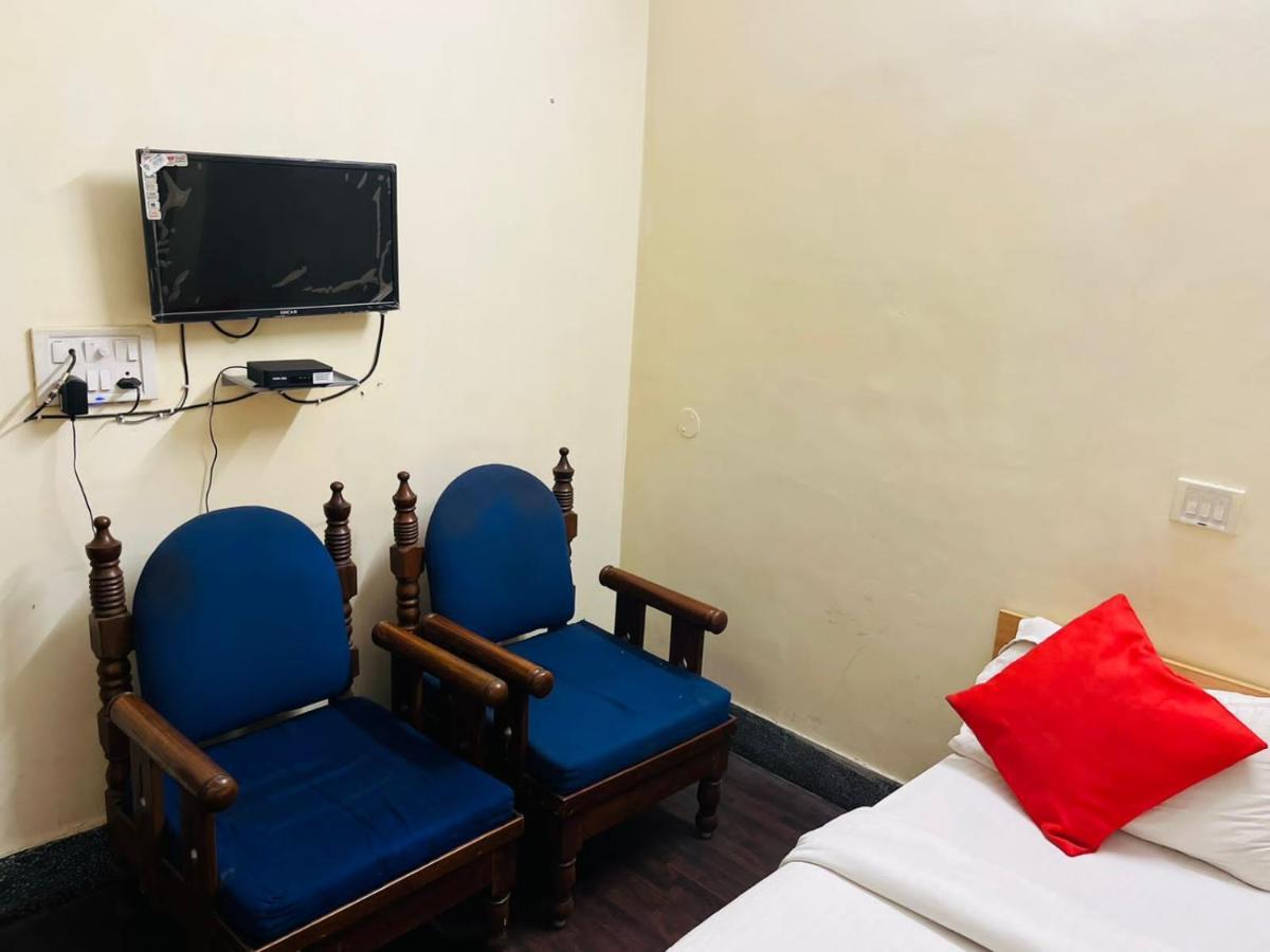 Hotel Chandra ジャムシェードプル エクステリア 写真