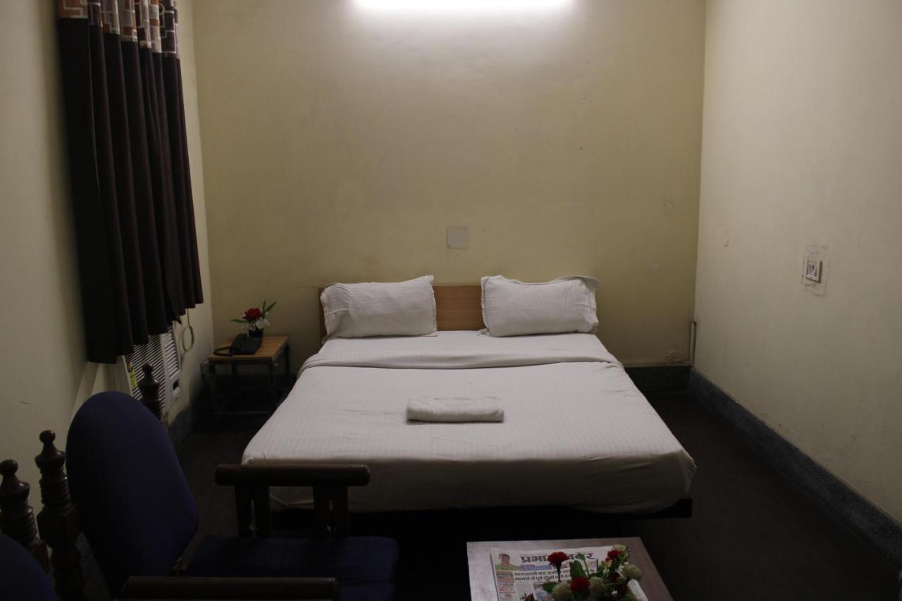 Hotel Chandra ジャムシェードプル エクステリア 写真